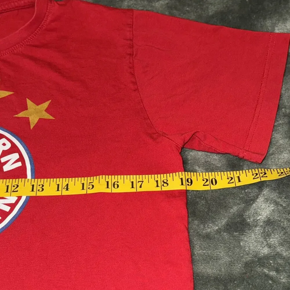 FC Bayern Munich Football T-Shirt Adult Small Red‎ Cotton Crew Neck Short Sleeve